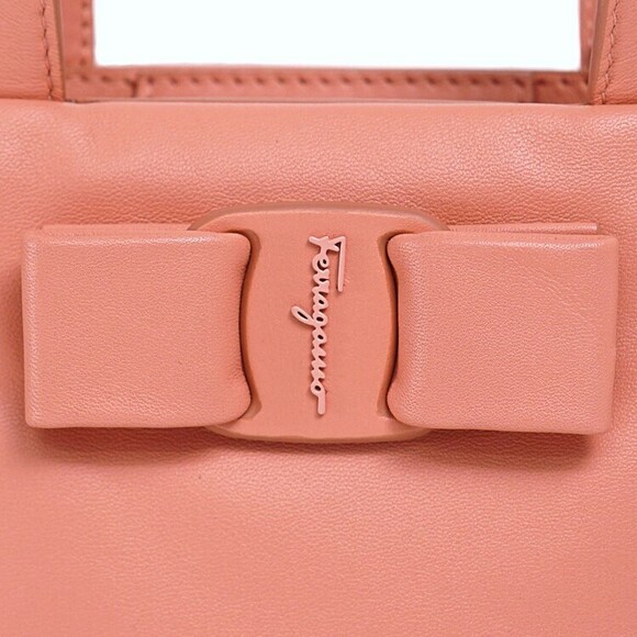 Salvatore Ferragamo VIVA Vara Rion Shoulder Bag Calfskin Coral Pink Pouch - Picture 2 of 11